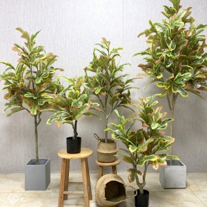 Golden Banyan Changing Leaf Tree Plants Office Courtyard Hotel Home Decor