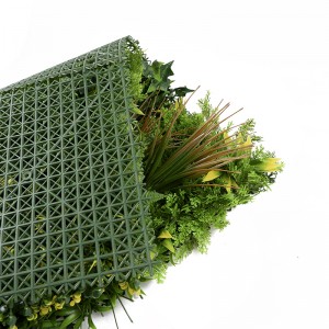 Parede vertical verde da planta do jardim dos painéis artificiais plásticos anti-UV do boxwood da cerca para a decoração exterior interna