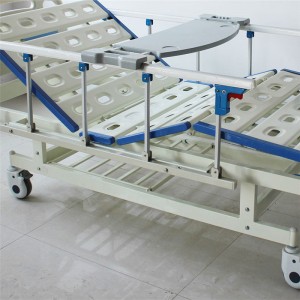Factory Supply China Manual 2 Functions Hospital Bed/3 Shake Medical Bed/3 Cranks Nursing Care Bed