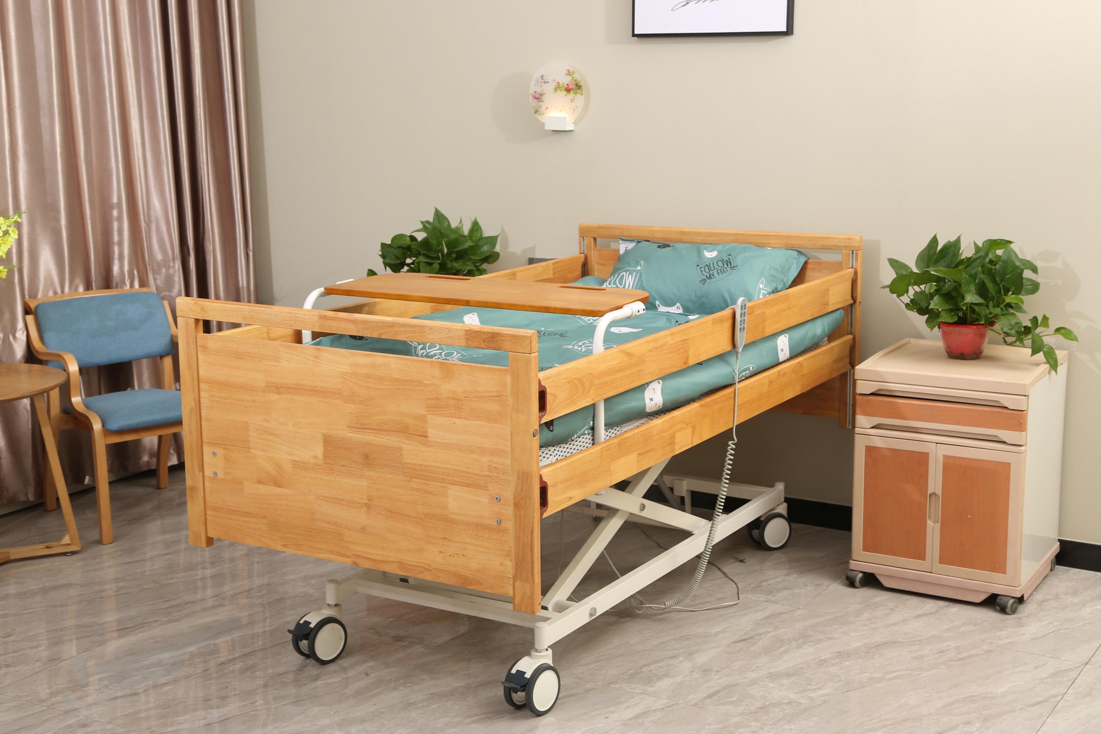 What factors should be considered when choosing a multi functional nursing bed for the elderly?