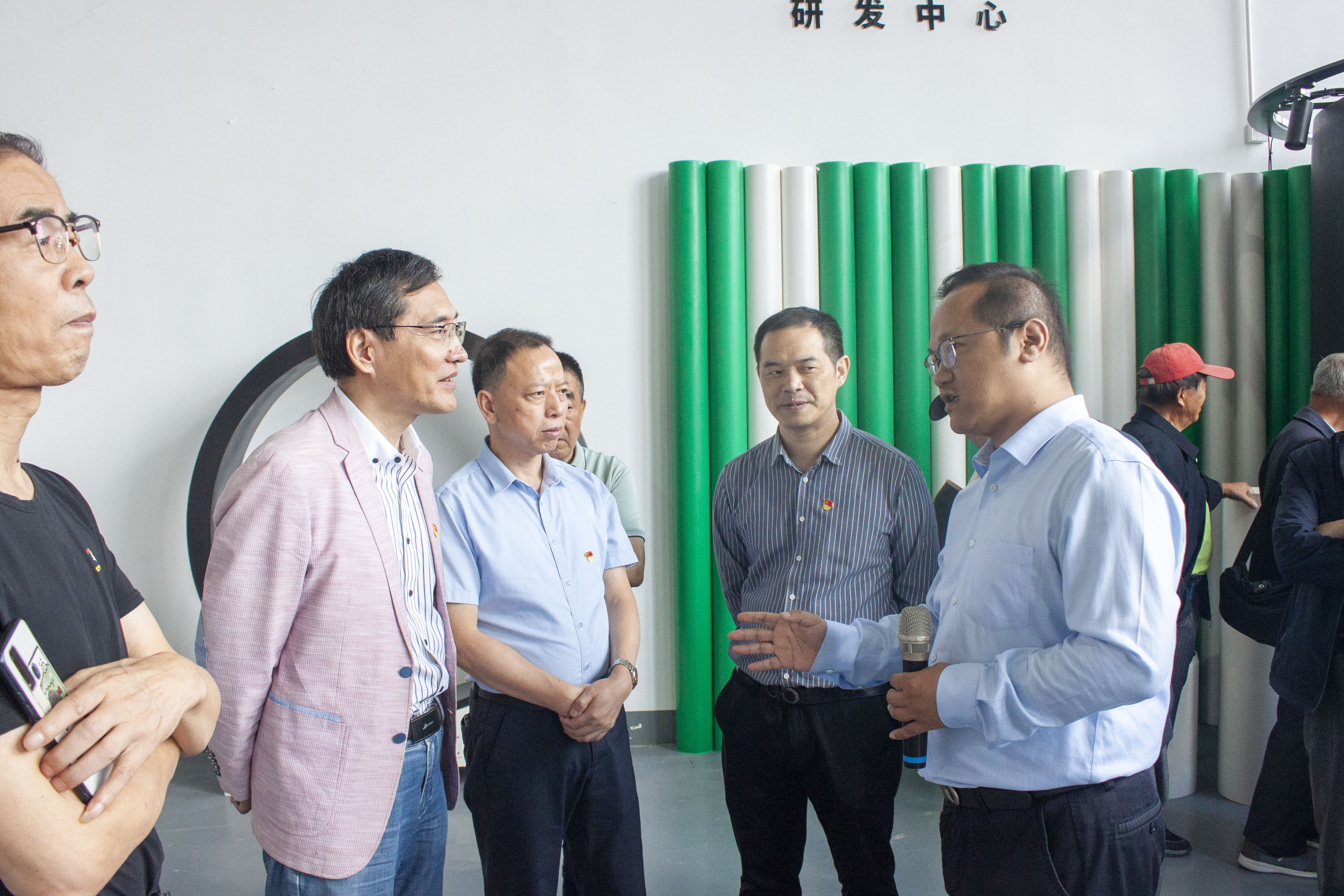 Veteran cadres from Zhangjiagang city visited Grace Machinery