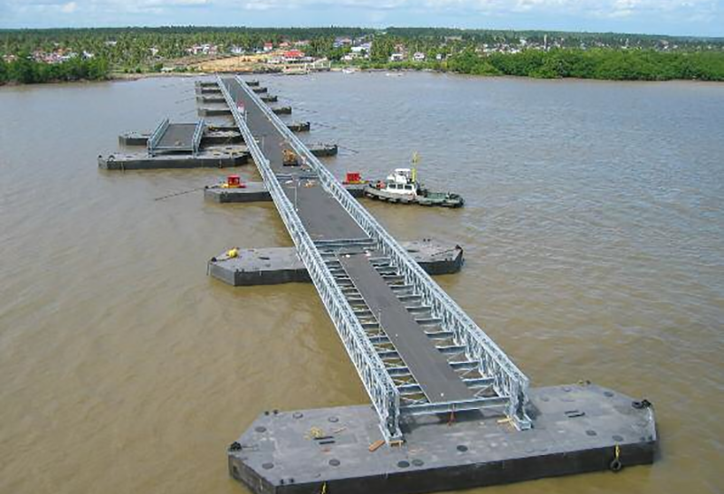 Steel pontoon bridge (2)