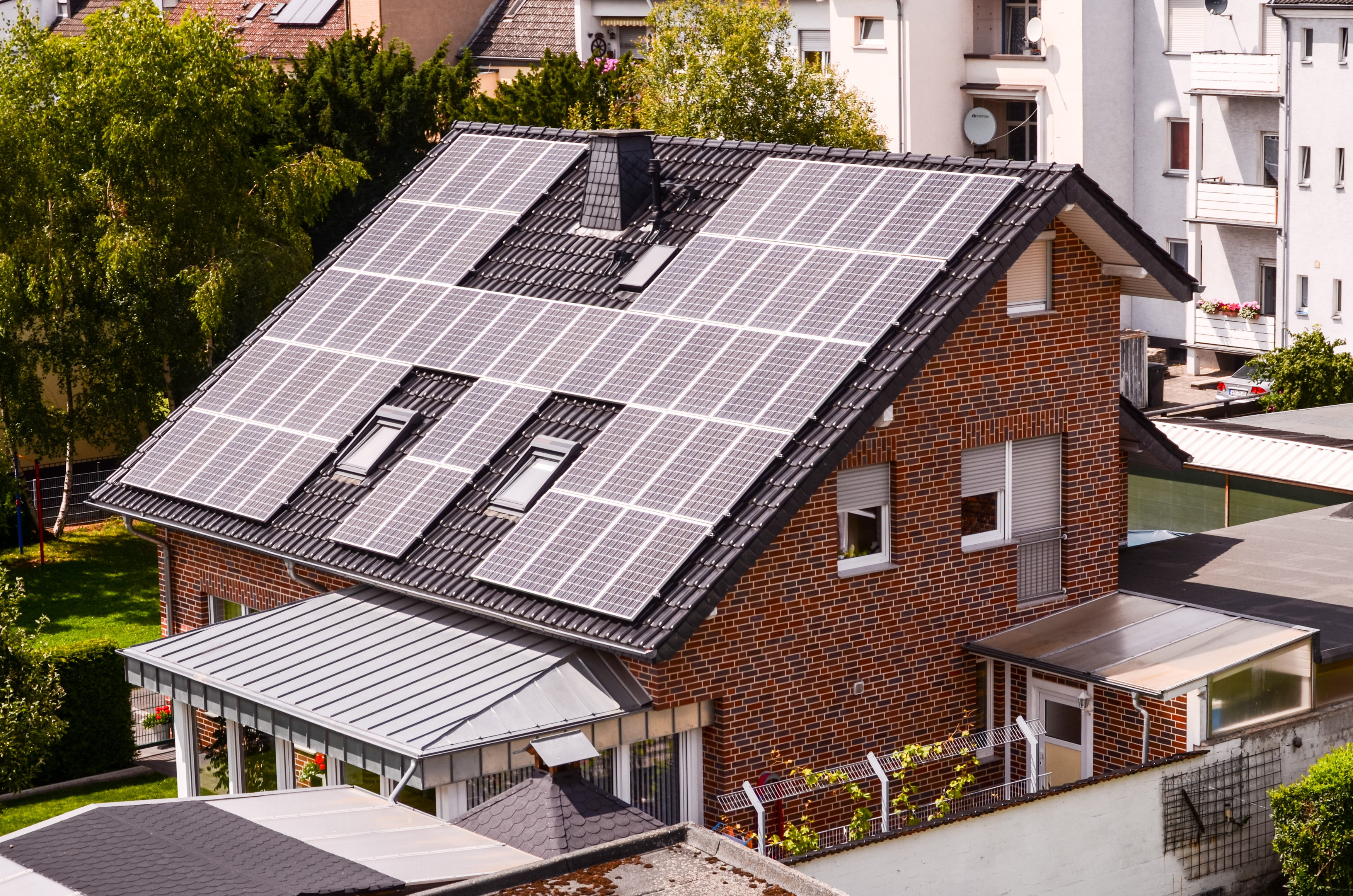 Rooftop photovoltaics become the largest photovoltaic installations in the UK