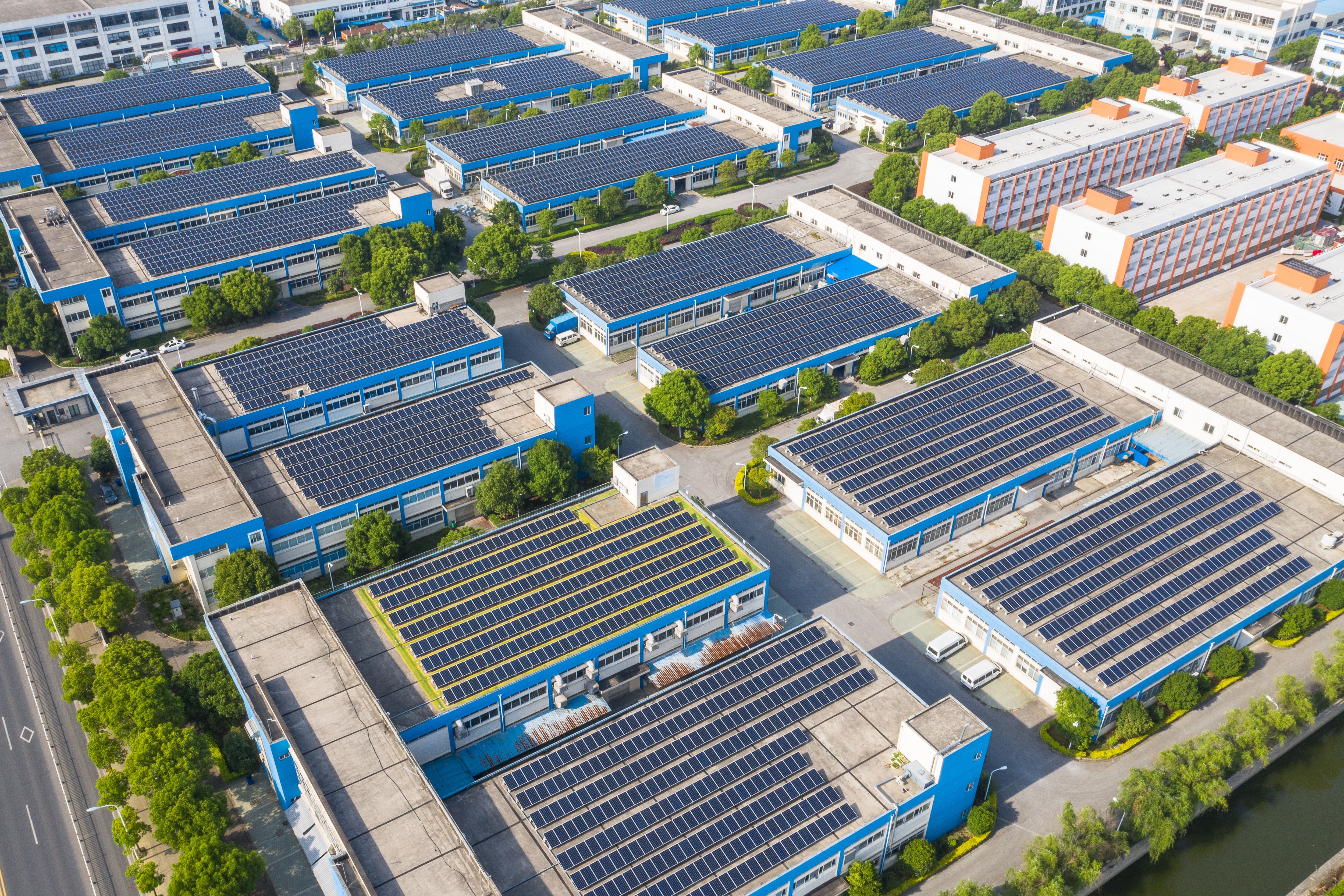 China’s photovoltaic industry：global manufacturing, global selling