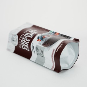 Lightweight and convenient stand-up pouch for flour and cake mix packaging