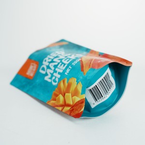 Multi-size re-openable durable plastic bags for snack packaging