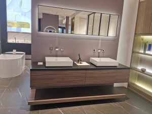 Räätälöity kylpyhuoneen alaosa ja moderni kylpyhuoneen alaosa peilillä Paras valinta kosteudenkestävään kylpyhuonekaappiin ja kaksoisaltaaseen