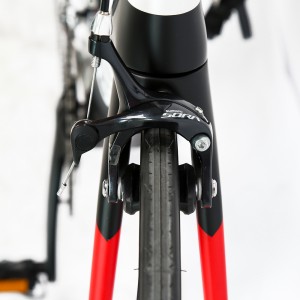 GD-RDB018: 700C Carbon Fiber Road Bike Racing Bicycle