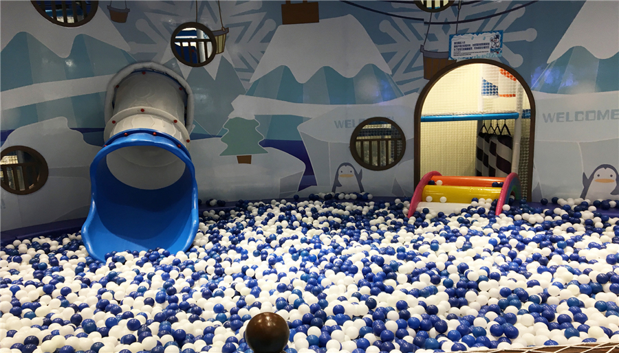 Ball Pool Toddler play Featured Image