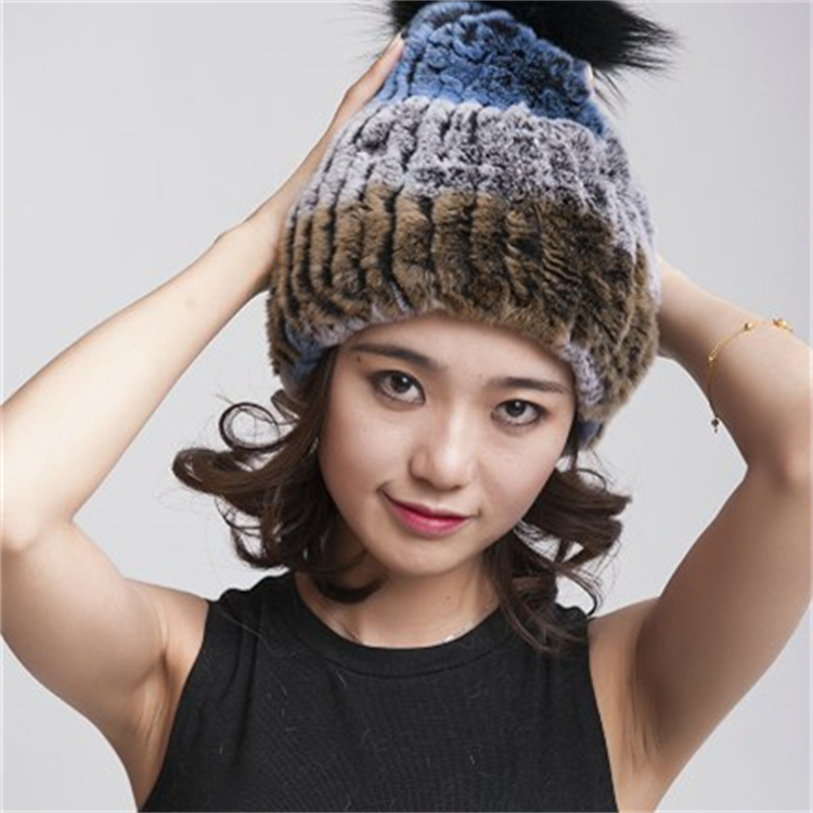 HHB774 ELASTCI KNITTED REX HAT WITH RACCOON POM