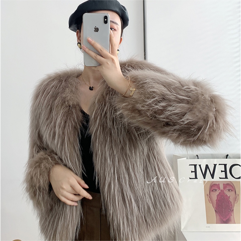 Advantages of faux fur clothing