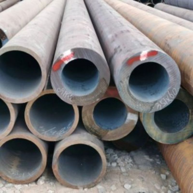 What is the difference between alloy seamless steel pipe and carbon seamless steel pipe?
