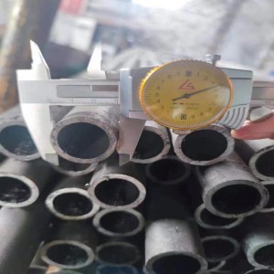 OEM Customized Precision Chrome Moly Alloy Steel Tube Od273mm 19.5mm 4130 4140 30CrMo4 42CrMo4 35CrMo 34CrMo4 St52 Bk+S Seamless Burnished/Honed Tube