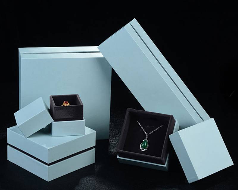 2020 wholesale price  Personalized Jewelry Box For Little Girl - Wholesale Premium Custom Logo Paper Cardboard Velvet Foam Insert Ring Bracelet Gift Packaging Private Label Jewelry Box – Hanmo