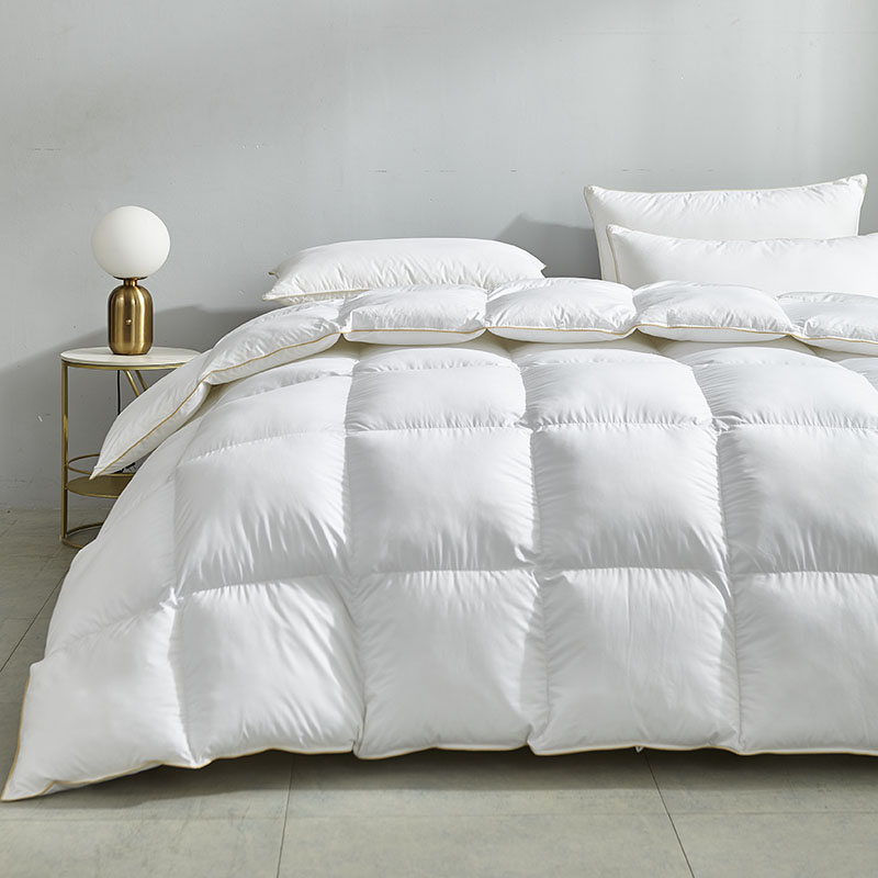 Goose Down Comforter All Season-Ultra Soft and Comfortable Duvet Insert with 100% Cotton Cover