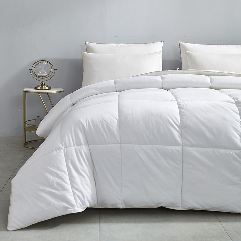 Best Cheap Down Comforter Sets Manufacturers –  Lightweight Goose Down Comforter Light Feather Down Duvet Insert with 100% Cotton Cover – HANYUN