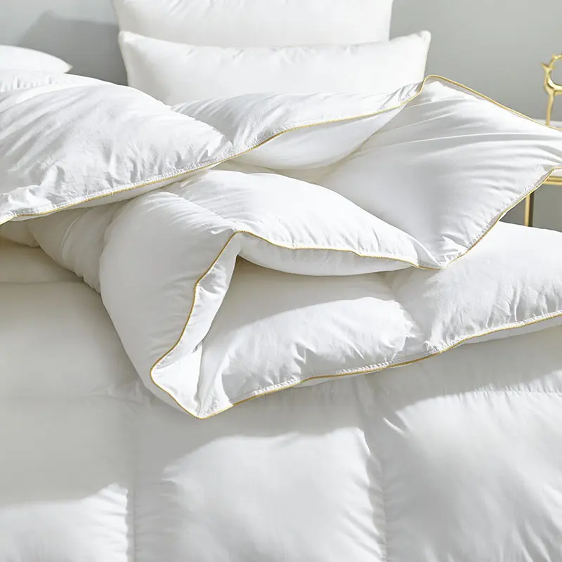 90/10 Goose Down Comforter, Noiseless Soft Poly /Cotton Down Comforter-Hotel Collection- Medium Warmth All Season Fluffy Duvet Insert.