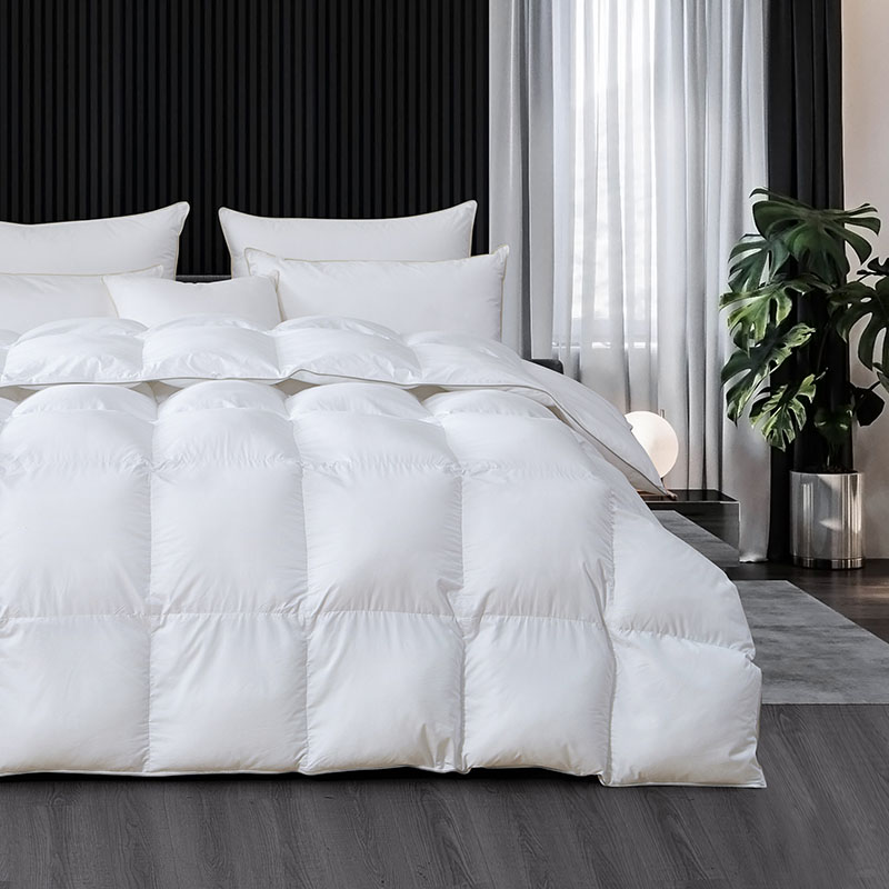 Luxurious  Goose Down Comforter, Ultra-Soft Pima Cotton Goose Down Comforter,  Hotel Collection  Medium Warmth All Season Fluffy Duvet Insert