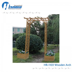 Wood trellis arch for garden