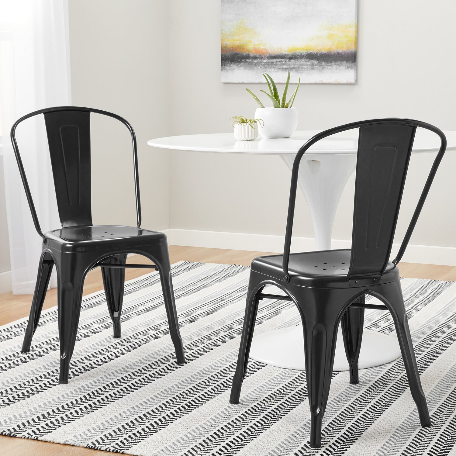 What Are The Advantages Of Metal Chairs?