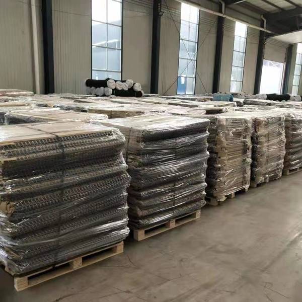 China Galvanized Hesco Barrier Welded Gabion Box factory and suppliers ...