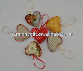 Factory wholesale Inspiritional Stone - Item 6911 fabric hearts with hem, with ribbon – Harmony