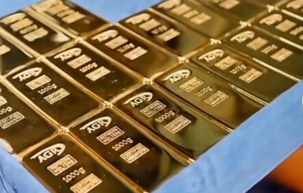 Del metal fundido a los lingotes de oro brillantes: el proceso de fabricación