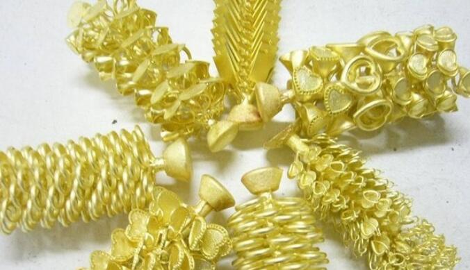 Nesenstantis auksinių papuošalų žavesys, auksinių papuošalų gamybos procesas