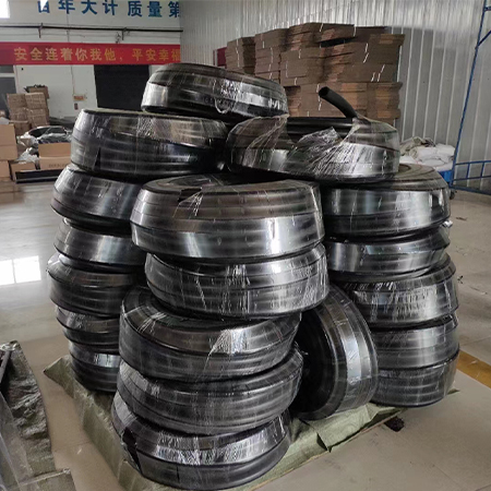 The factory exported a batch of EPDM HOSE to Mexico today
