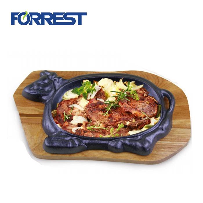 Online Exporter Small Cast Iron Trivet - Cast Iron Cow shape skillet sizzle plate with wooden tray – Forrest