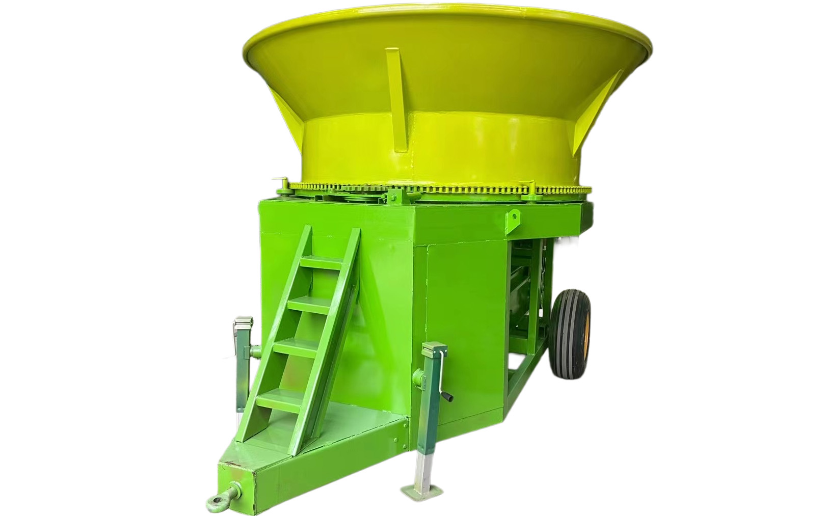 Straw bale crusher helps you easily create high-quality feed  Improve agricultural waste treatment efficiency