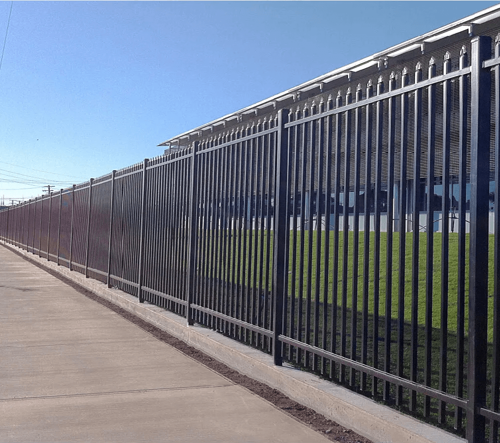 Вертикална челична ограда