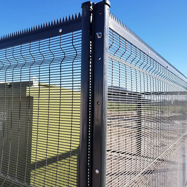 High security fence 358 anti climb fence welded wire mesh fence panel with razor barbed wire