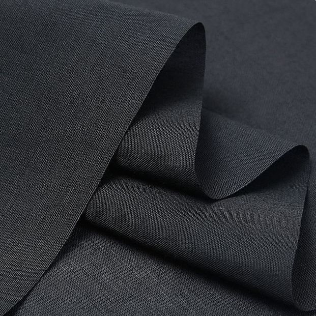 High Quality 100% polyester plain Dyed white & Black color TC 65/35 110*76 133*72 Pocket Fabric Featured Image