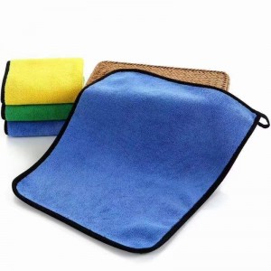Microfiber cleaning towel for car