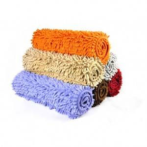 Microfiber chenille mat with strong water absorption