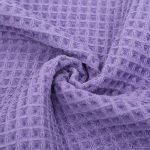 Microfiber waffle washcloth with solid color