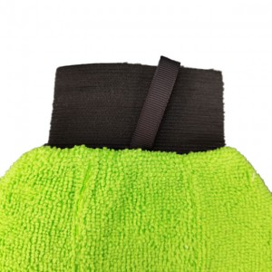 Microfiber cleaning glove in solid color