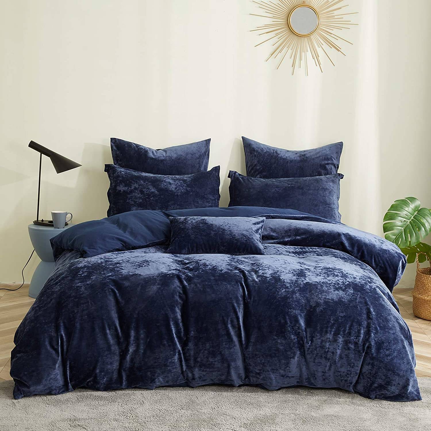 China Gold Supplier for Cotton Pajamas - Heavyweight Velvet Duvet Cover Set give a comfortable feeling in bedding – SUPER