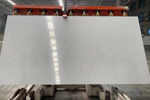 New White with fine gold grain Calacatta Quartz Stone Made in China Artificial Marble 6701