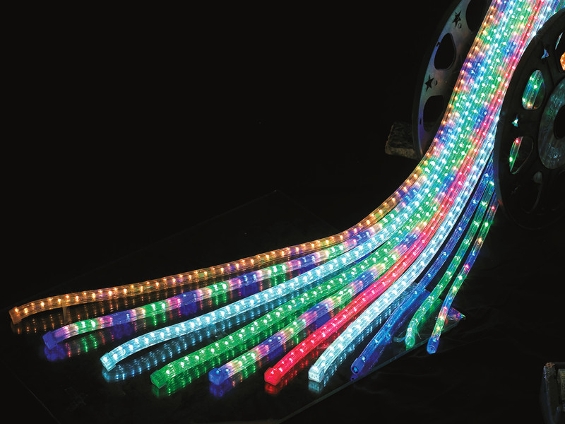 Augstas kvalitātes LED Rope Light-Round 2 Wires Ziemassvētku gaisma