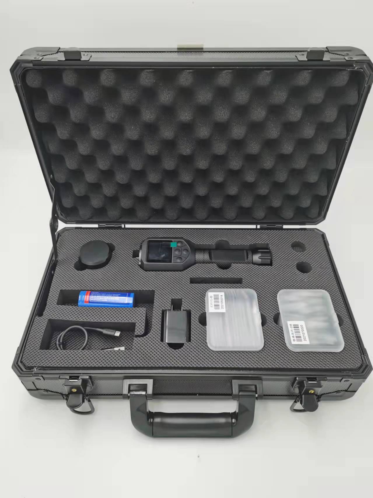 High Performance Trace Bomb Detector - Portable Narcotics Detector – Heweiyongtai