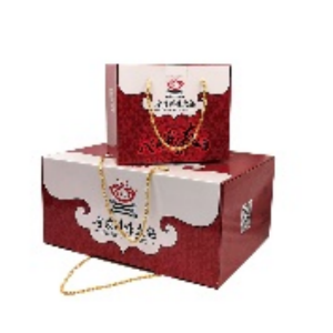 चीन निर्माता OEM मुद्रण रंग नालीदार कार्टन प्याकेज ह्यान्डल संग उपहार बक्स