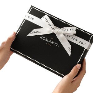 Boîte en carton cadeau d'emballage extérieur rigide de luxe imprimé personnalisé en usine avec ruban
