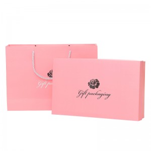 Luxury Silver Stamping White Cardboard Paper Box   Nice Quality Lady Clothes Packaging