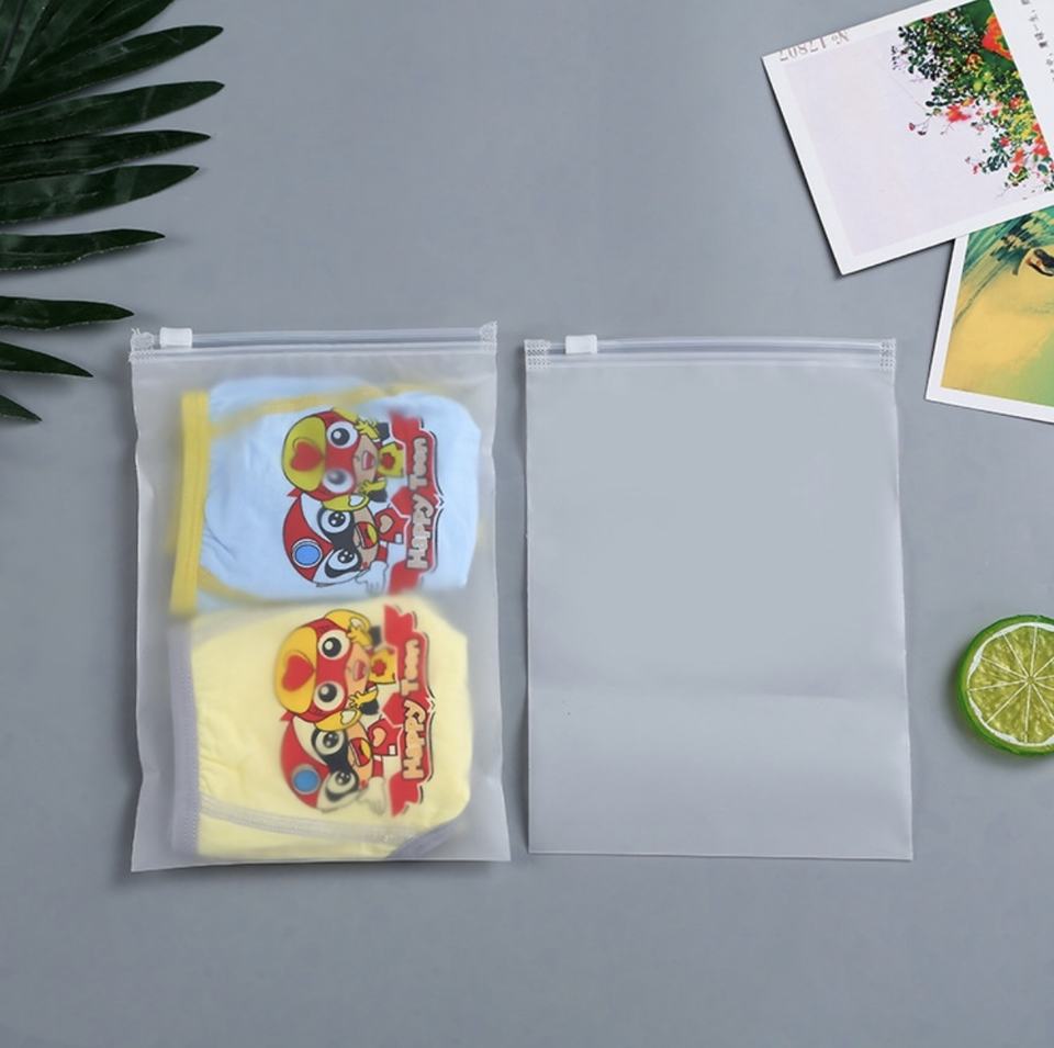 Custom Plastic Packaging Zipper Bags T Shirt Underwear Zip Lock