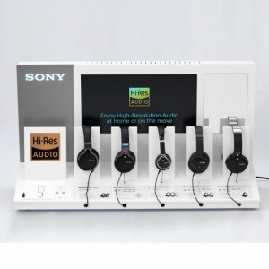 Elegant Customized White Counter Top Acrylic Headphone Display Stand