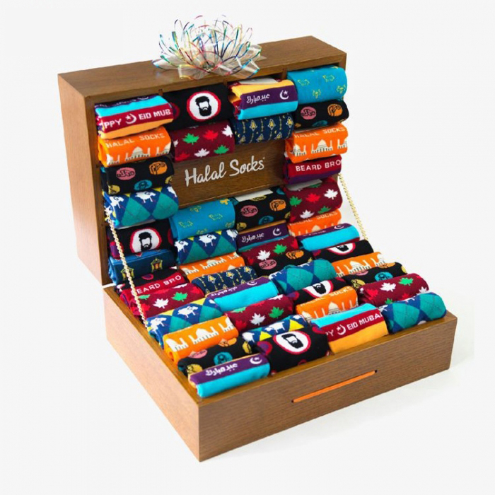 Happy Customized Brown Wood Counter Top Sock Display Foot Case