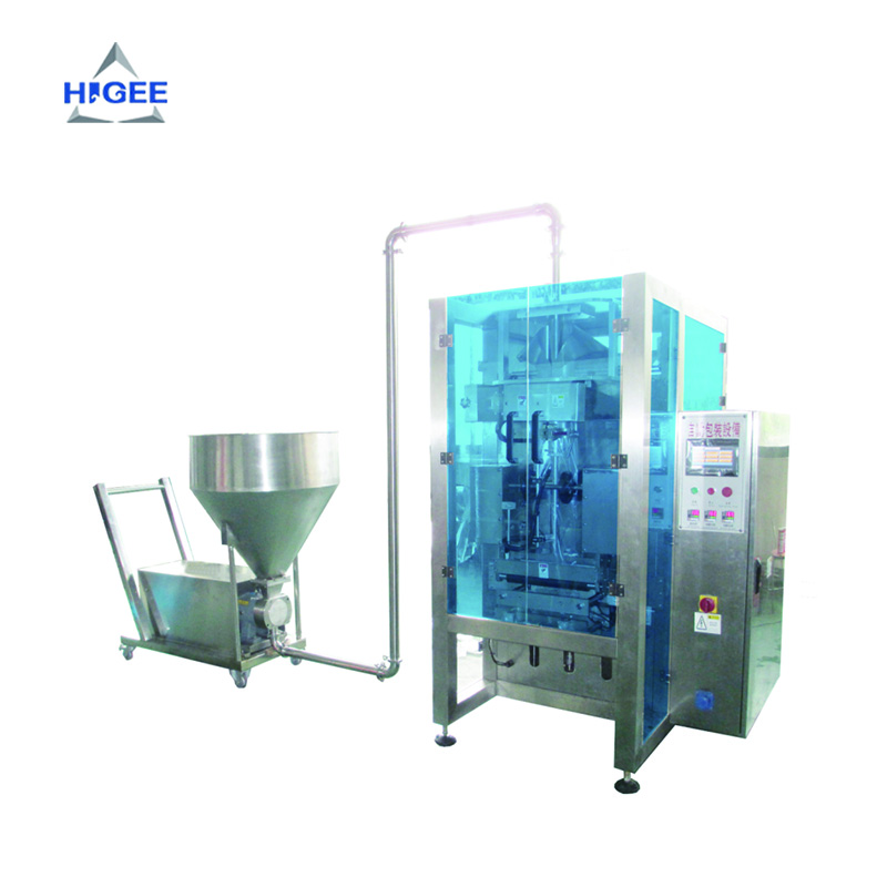 Automatic paste packing machine
