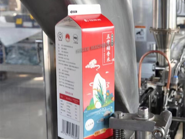 What is the difference between Tetra Pak and Combibloc?